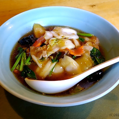 中国家庭料理 桃 敷島店の画像