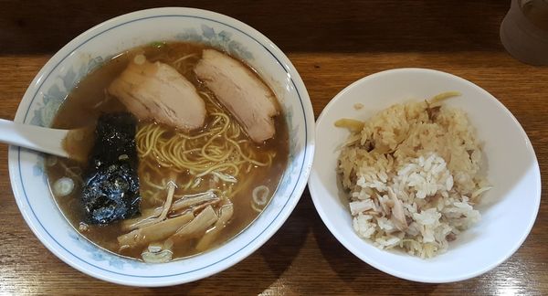 「ラーメン＋半ライス」@らーめん 丸長の写真