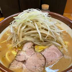 味噌ラーメンもやし大盛り