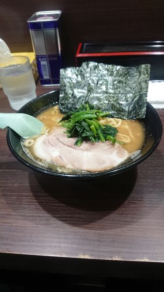 「ラーメン　麺固め　濃いめ　油多め」@らーめん家 せんだい 鶴ヶ峰本店の写真