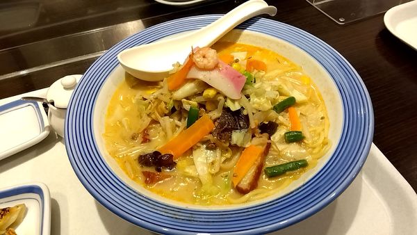 「ピリカラちゃんぽん（７４０円）」@リンガーハット 八王子石川店の写真