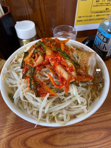 「ラーメン小　玉ねぎキムチ」@ラーメン二郎 亀戸店の写真
