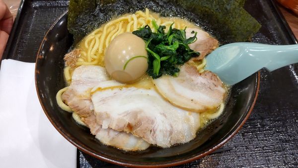 「MAXラーメン」@横浜家系ラーメン 壱角家 モザイクモール港北店の写真