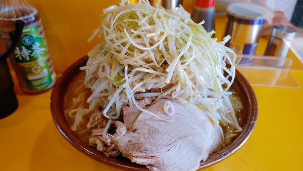 「麺マシ700g・大・ネギ・ショウガ(ヤサイ)￥1,150円」@ラーメン二郎 八王子野猿街道店2の写真