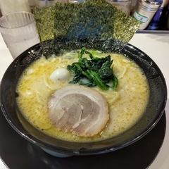 横浜家系ラーメン 岡本家の画像