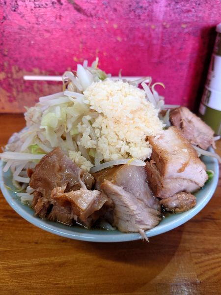 「チャーシュー麺　野菜マシ  ニンニク」@ラーメン髭の写真