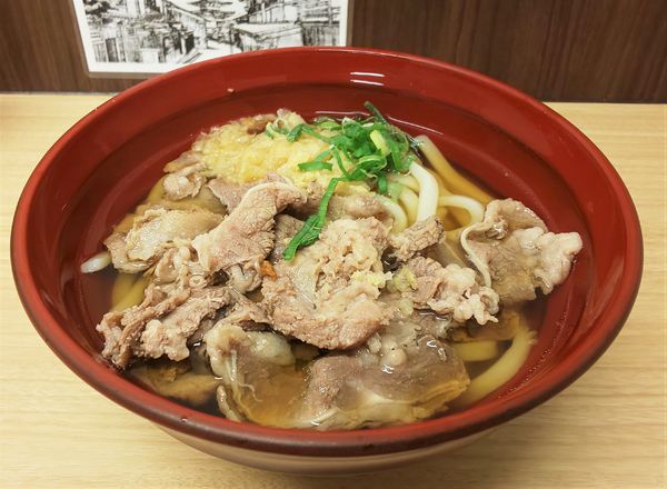 「肉うどん」@肉そばとおにぎり 一のや アキバトリム店の写真