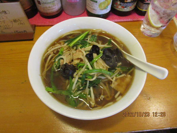 「ニラ肉そば 800円」@美華の写真