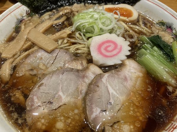 「醤油全部乗せ(大)」@ユース軒の写真