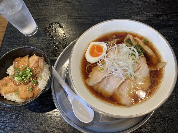 「ラーメン 醤油 ハーフ豚丼」@麺屋 さ近 二代目の写真