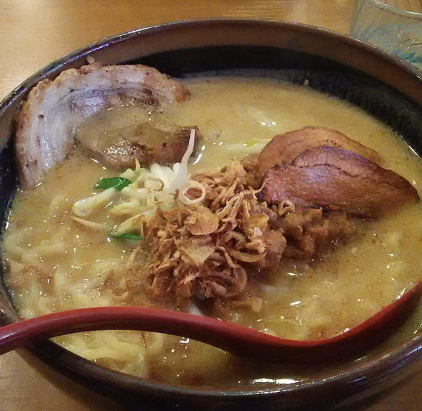 「北海道味噌 炙りチャーシュー1枚」@みそ屋 田所商店 WBG店の写真