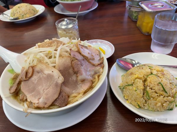「にんにく背脂醤油ラーメン ¥935 焼き飯定食」@ラーメン魁力屋 草加店の写真