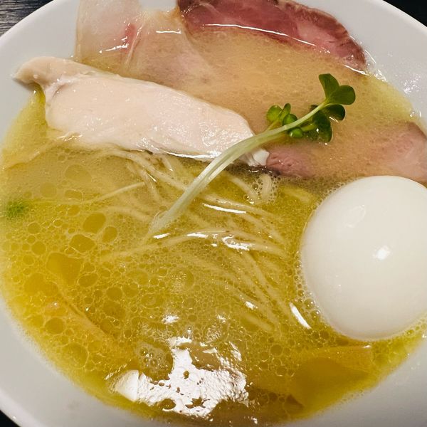 「濃厚鶏白湯そば&味玉&ふわふわTGK」@麺屋 美浪の写真