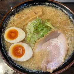 味噌ラーメン　卵サービス