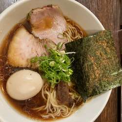 鰹香る醤油ラーメン