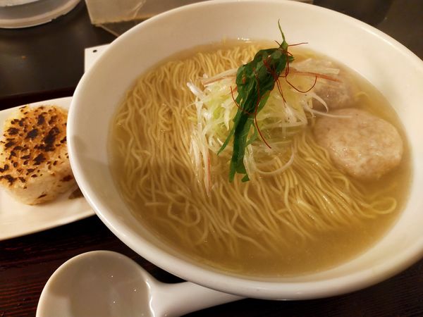 「あら炊き塩ラーメンへしこ焼きおにぎり付」@麺屋 海神の写真