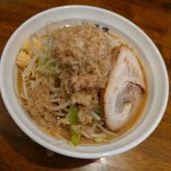 爆麺 小