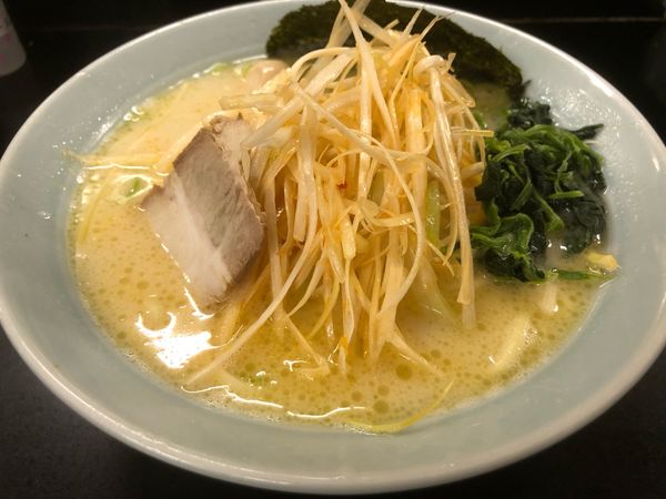 「ねぎらーめん(塩)麺硬め、味薄め、鶏油少なめ」@萬来亭の写真