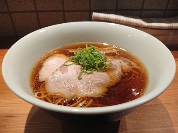 「醤油らぁめん」@麺 ふじさきの写真