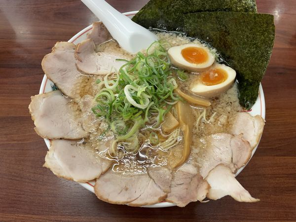 「特製醤油 全部のせラーメン」@ラーメン魁力屋 静岡インター店の写真