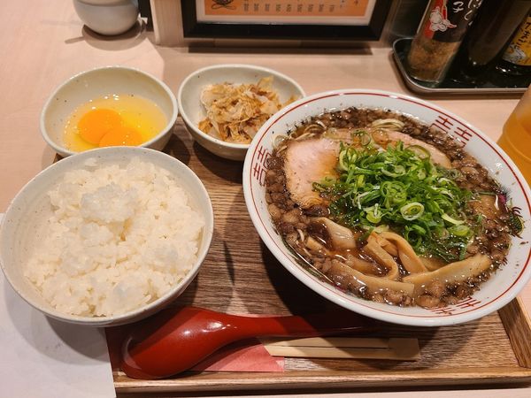 「尾道ラーメン+TKG」@尾道ラーメン 八じゅう 蒲田本店の写真