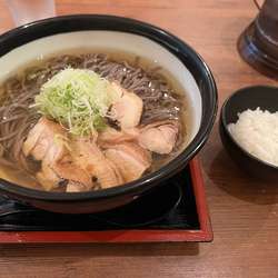 温かい肉そば　大盛　850円