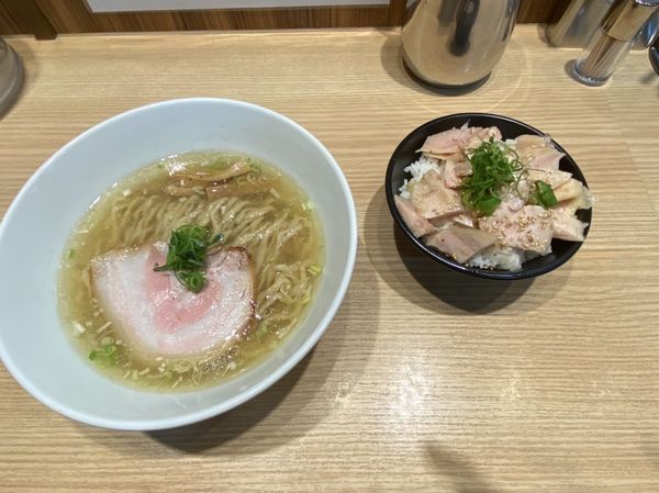「しおらーめん&とりめし」@しおらーめん進化 2ndの写真
