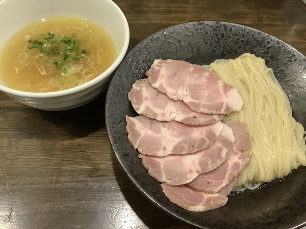 「チャーシュー塩つけ麺」@町田汁場 しおらーめん進化 町田駅前店の写真