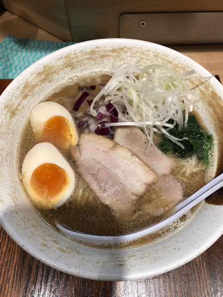 「追い貝出汁らぁ麺930円➕味玉100円」@貝出汁らぁ麺 みぎわの写真