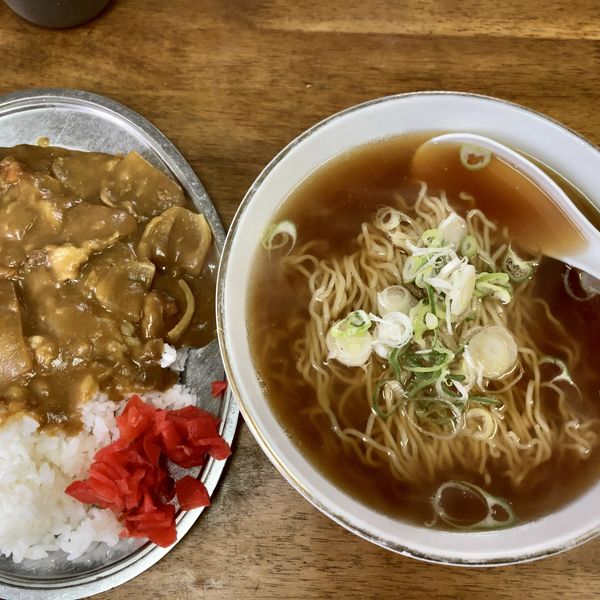 「半カレーライス ネギ入ラーメン￥550」@味の天龍の写真