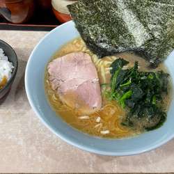 ラーメン（850円）