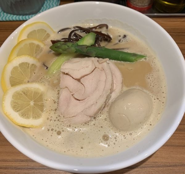 「特製濃厚洞窟ラーメン」@鶏白湯 洞窟の写真
