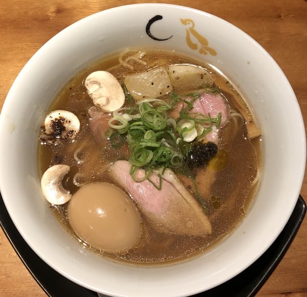 「味玉そば(醤油)1100円」@SOBAHOUSE 金色不如帰 新宿御苑本店の写真