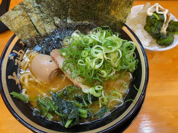 「のり九条ネギラーメン850円+味玉」@横浜家系ラーメン 大神家の写真