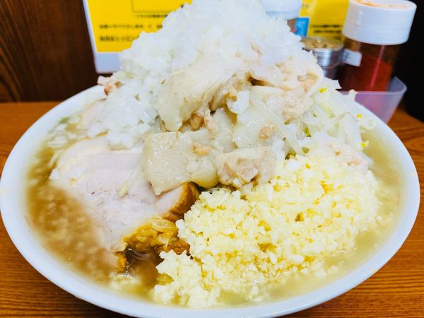 「ラーメン(ブタ2枚入り) 850円 刻みタマネギ 50円」@ラーメン二郎 亀戸店の写真