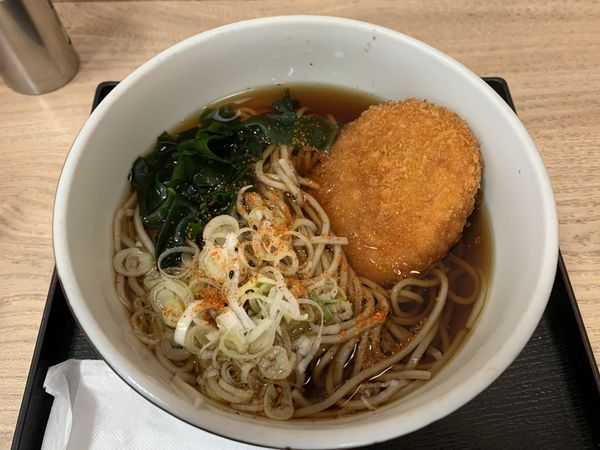 「コロッケそば 440円」@高幡そば 高幡不動店の写真