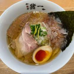 出汁そば白(¥1,200)赤玉味付け玉子(¥100)