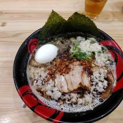 特製黒豚骨ラーメン背脂