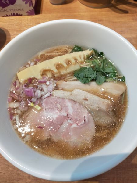 「貝と牛の中華そば(醤油)」@貝そばもぉむの写真