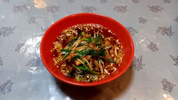 「ニラと豚肉炒めのせ麺」@白龍の写真