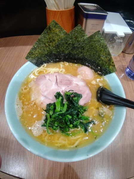 「ラーメン中+味付半熟玉子」@千家 根岸店の写真
