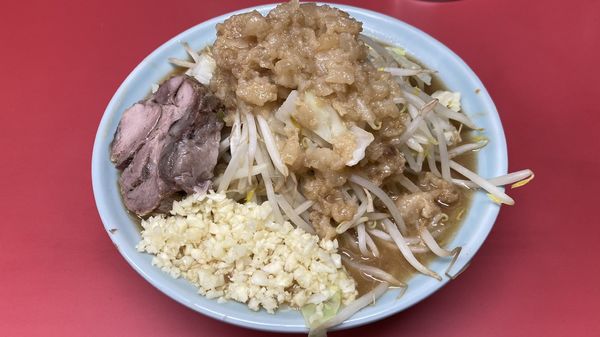 「ラーメン（全マシ）」@ラーメン悔いなしの写真