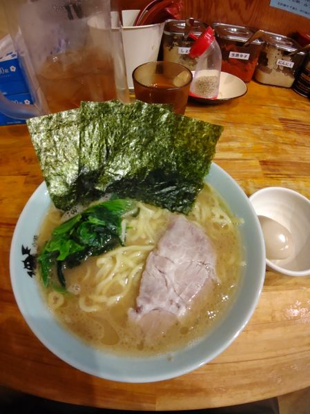 「ラーメン 中+味付玉子」@洞くつ家の写真
