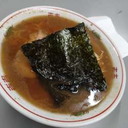 魚正油ラーメン 870円