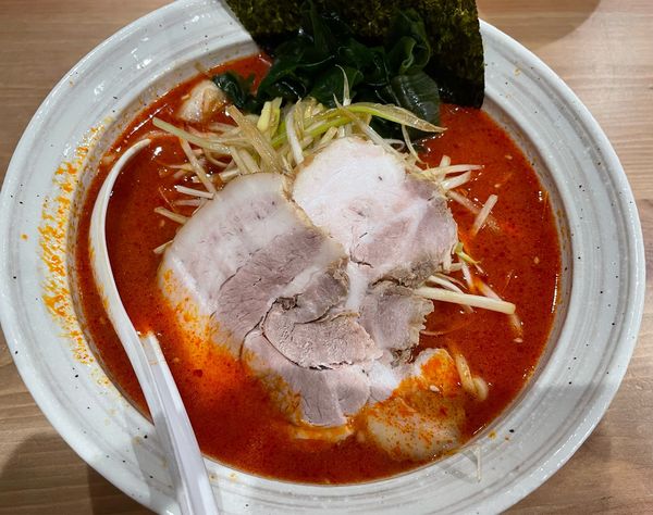 「旨辛味噌ラーメンネギトッピ」@ラーメン心心の写真