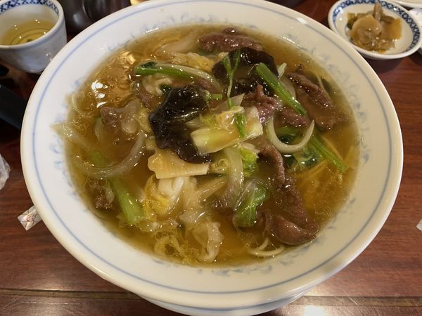 「牛バラそば」@中華菜館 同發 本館の写真