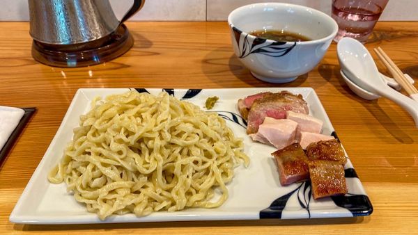 「つけめん ¥1,000 得肉三昧 ¥800」@らーめん かねかつの写真
