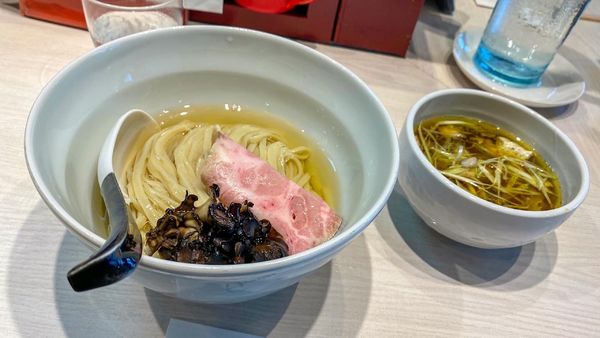 「黒舞茸と近江黒鷄の昆布水つけ麺 ¥1,200」@柳麺 呉田-goden-の写真