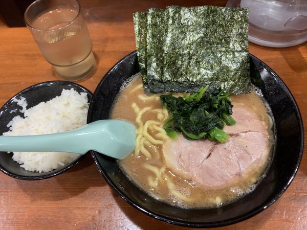 「ラーメン並醤油　ライス」@らーめん家 せんだい 横浜駅西口店の写真
