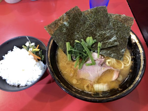 「ラーメン　ライス」@家系総本山 ラーメン吉村家の写真